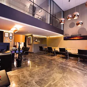 3* فندق انسيتي نيسانتاسي