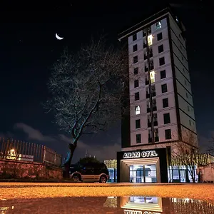 Aram Business & Luxury Hotel